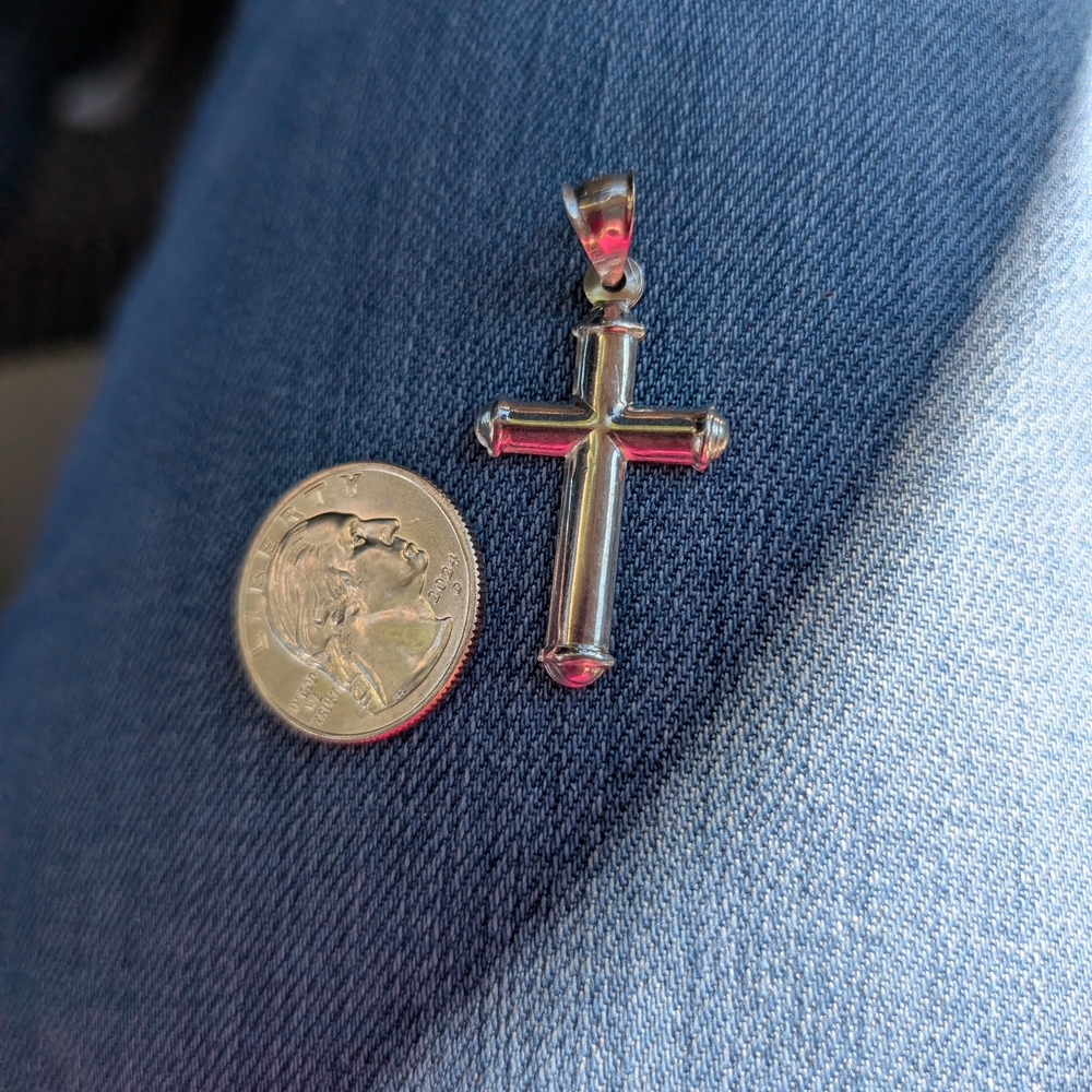 NEW Elegant Silver Cross PENDANT - Picture 3 of 3